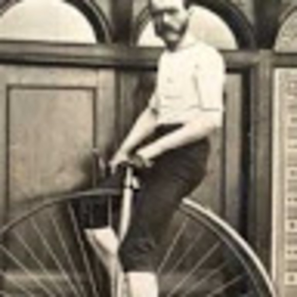 Meet your Posher, Nadia - Picture 1 of 1